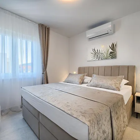 Penthouse Mare - Rooftop And Pool شقة سلاتين