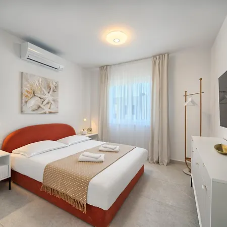 Penthouse Mare - Rooftop And Pool Slatine